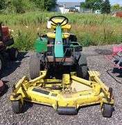 John Deere F935 Front-Mount Lawn Mower