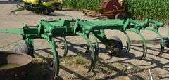 John Deere 712 9 Shank Chisel Plow
