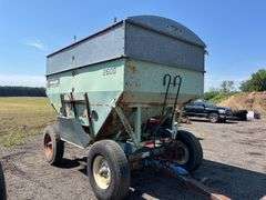 Parker 2600 Gravity Wagon on running gear, Shur-Loc roll over tarp
