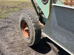 Parker 2600 Gravity Wagon on running gear, Shur-Loc roll over tarp