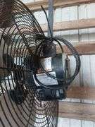 ShowBarn Fan w/ Bracket Hanger