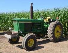 John Deere 4320