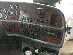 2009 PETERBILT 387 Sleeper Truck Tractor