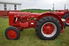 1946 Farmall "OS-4"   Orchard Tractor