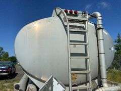 2002 Polar Tank Trailer