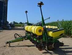 John Deere 1750 6-Row Planter, Liquid, MaxEmerge XP