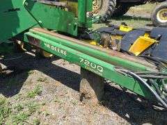 John Deere 7200 16 Row Corn/Bean Planter