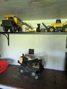 Kid play trucks