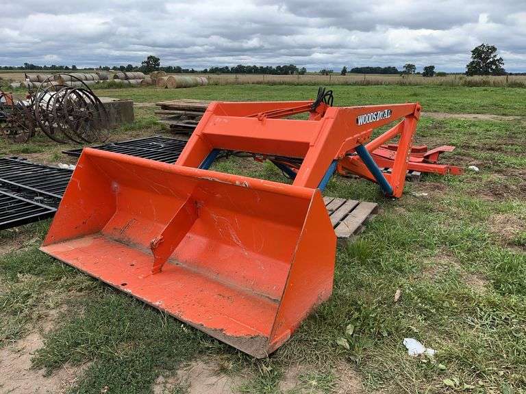 Woods dual 3100 quick attach loader w/ self contained hydraulic pump, row: 9 image