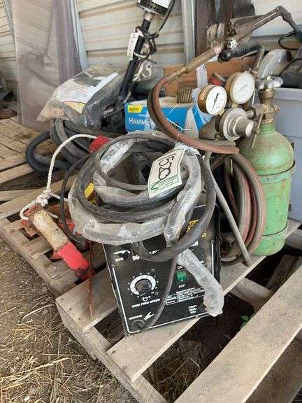 90 amp wire feed welder & mini torch kit, bldg:green image