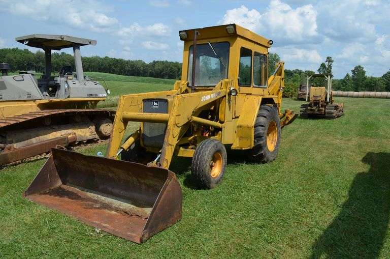 John Deere 310A  Loader Backhoe image