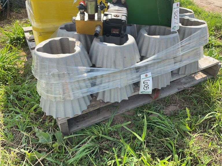 (24) Wide treader wheels for martin row cleaners, row:6 image