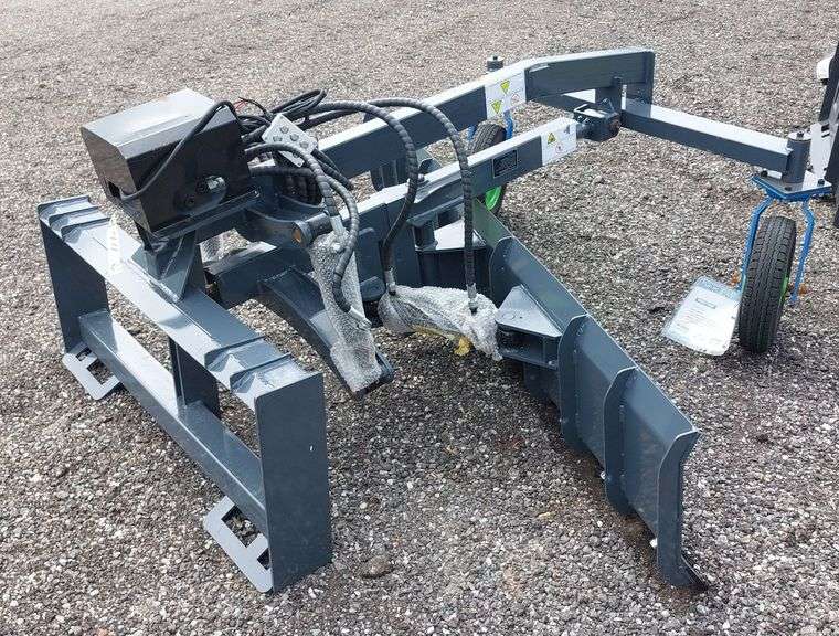 FUTURE Skid Steer Grader w/ Hydraulic Wheels image