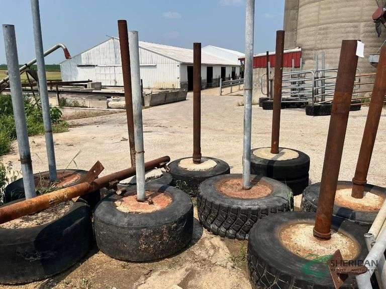Movable weighted Gate Posts image
