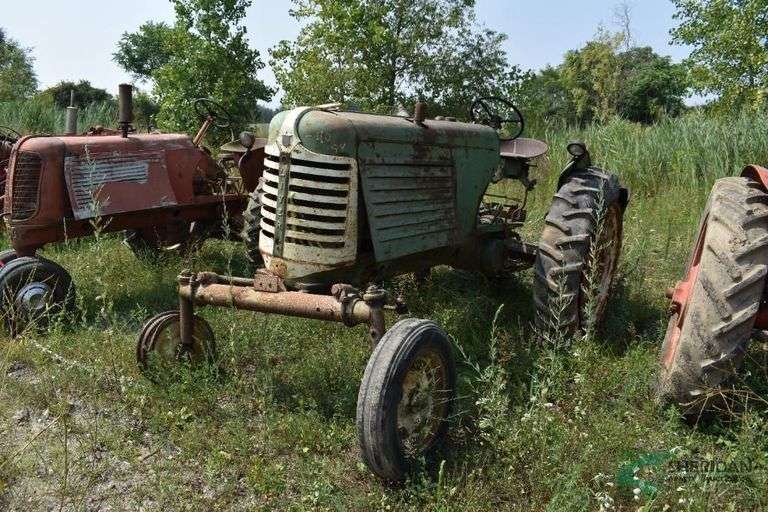 Oliver 88 Tractor image