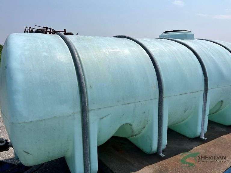 1,635 gallon Poly tank with elliptical legs to bolt down image