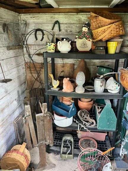 Garden shed Decorative items and shelf image