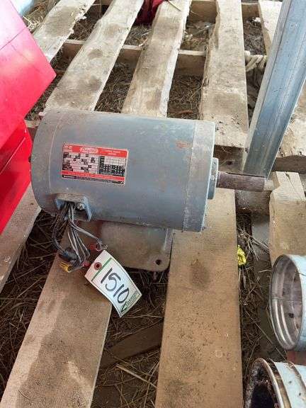 3HP 3-phase electric motor, bldg:green image
