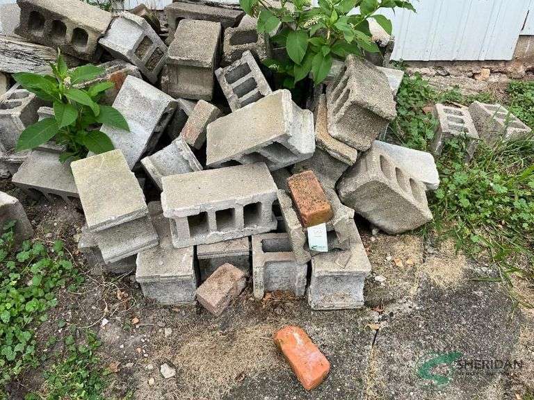 Concrete blocks image
