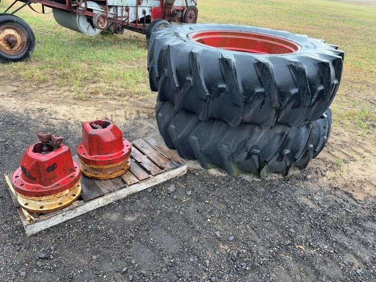 International hubs and 20.8-38 rims and tires, fit IH 1566/ 1586 image