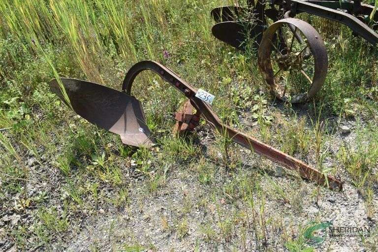 1 Bottom plow image