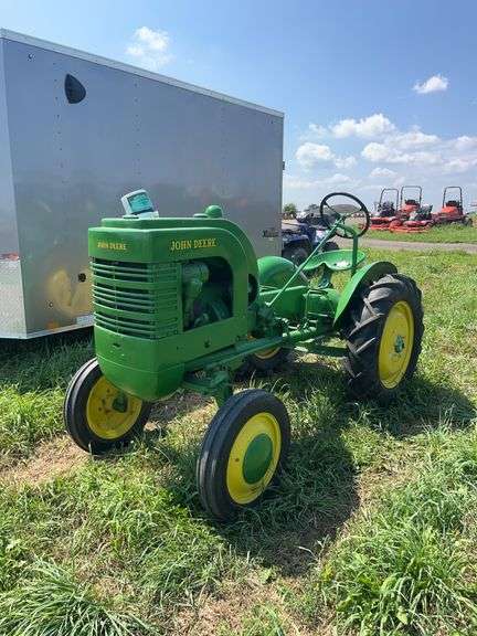 1940 John Deere L, row:2 image