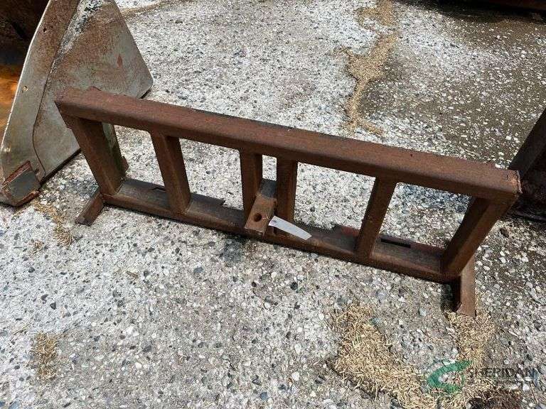 Trailer hitch mount, universal quick attach image