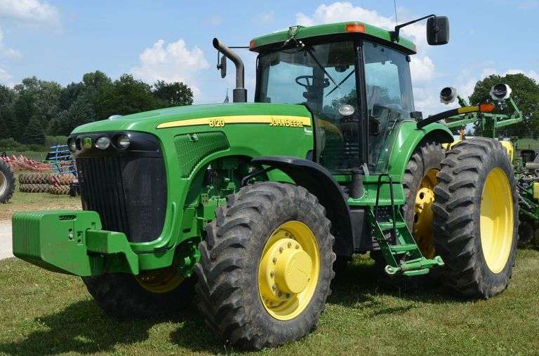 2002 John Deere 8120 image