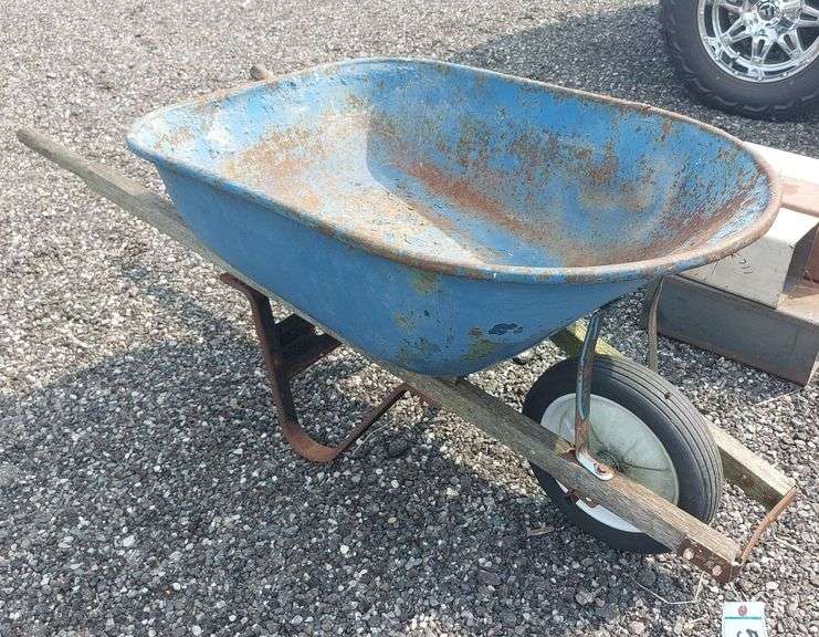 Wheelbarrow image
