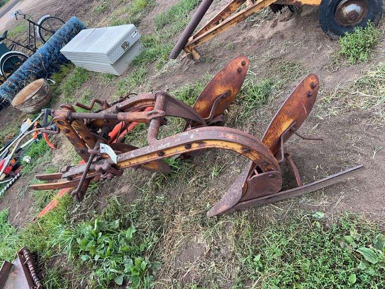 2 bottom plow, row:5 image
