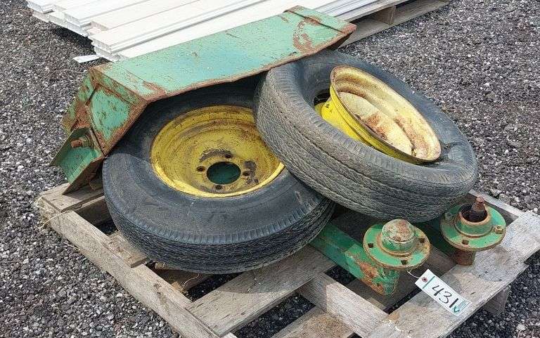 John Deere Gauge Wheels & Stone Box