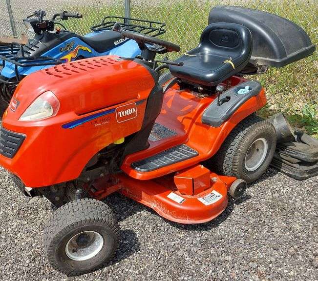 TORO LX 460 Lawn Mower & Bagger image