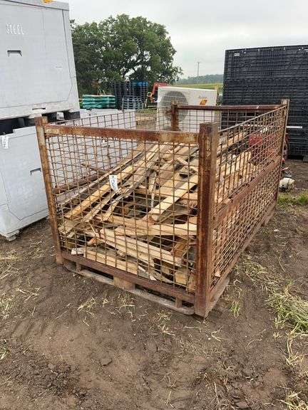 84" x 54" wire rack with wood, row:5 image