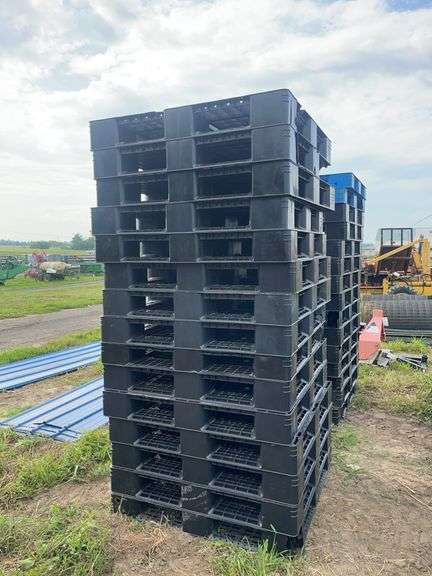 (15) Plastic pallets 43" x 43", row:4 image