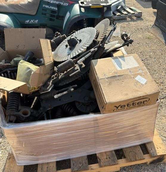 (15) Yetter Fertilizer Coulters image