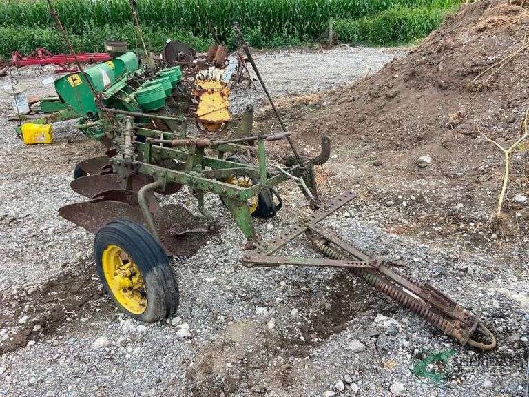 3 Bottom John Deere plow image
