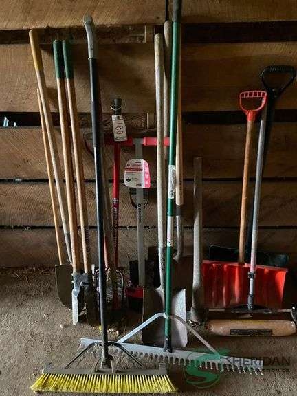 Numerous hand tools image