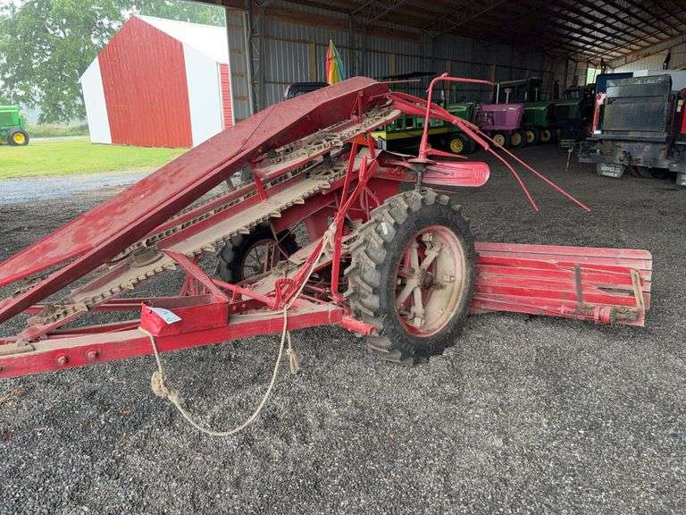 International Corn Binder image