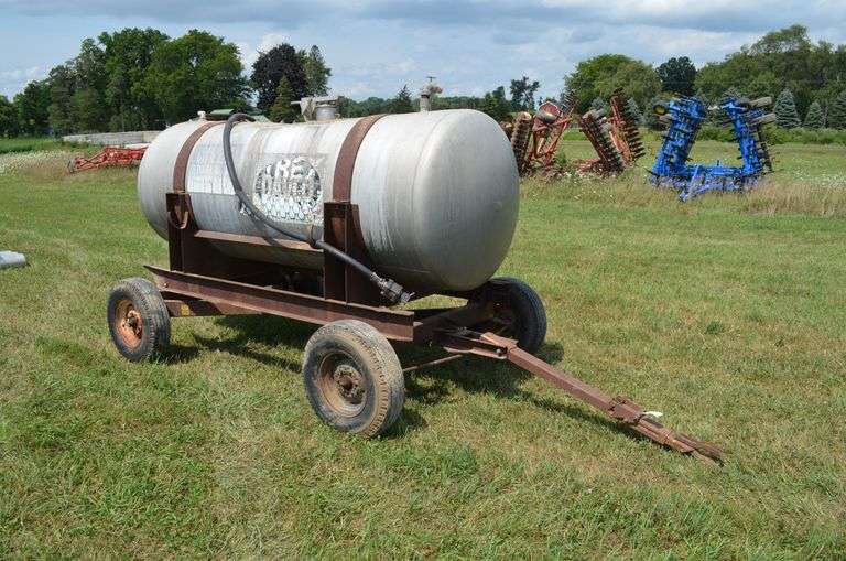 Nurse Tank on New Holland Running Gear image