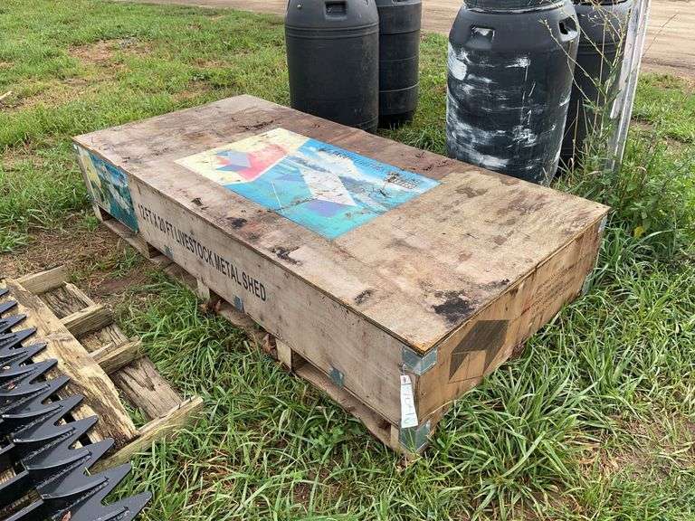 12' x 20' livestock metal shed, owner states unopened, row:7 image