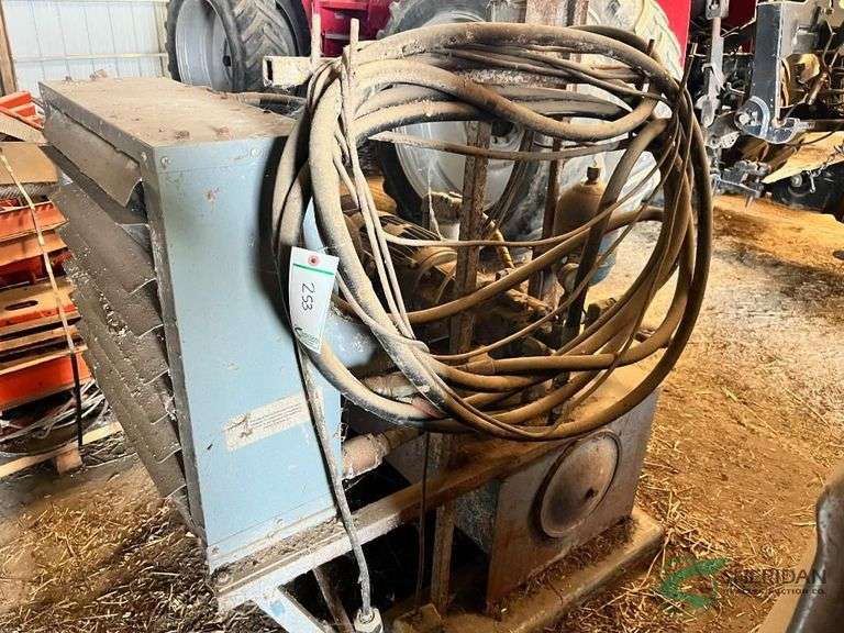 Portable hydraulic pump image