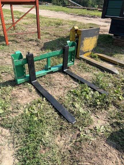 John Deere pallet forks, row:6 image