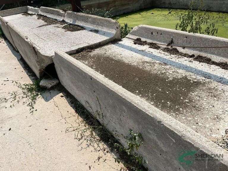 (4) Concrete H Bunks image