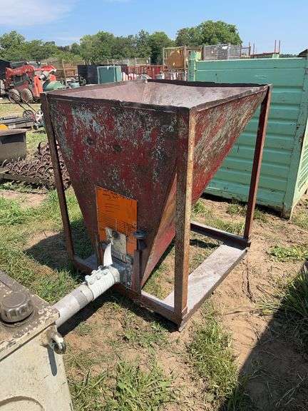 V hopper 36" x 36", row:8 image