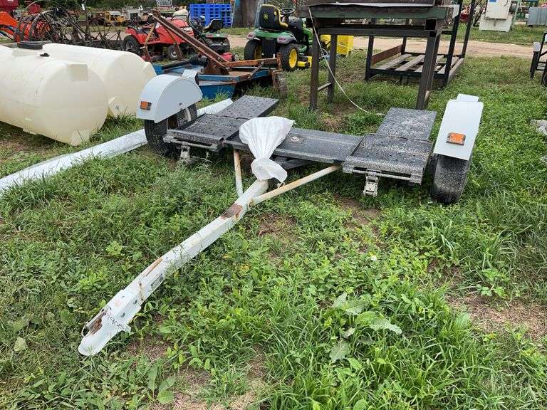 Car tow dolly, comes with magnetic lights & tow strap, row:9 image