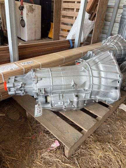 (1) L-890 8 speed GM transmission, bldg:Green image