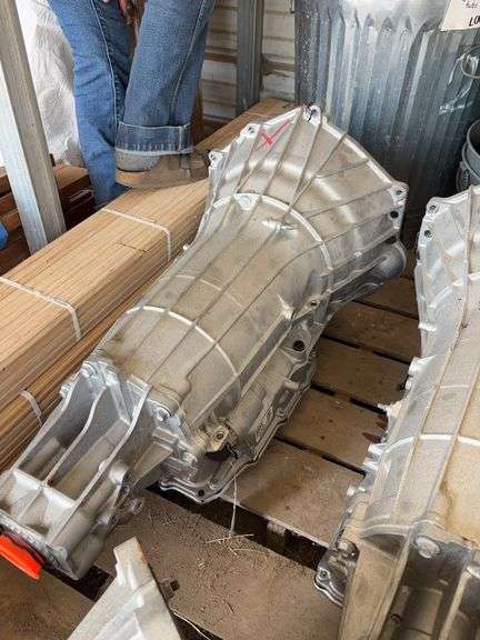 (1) L-890 8 speed GM Transmission, bldg:Green image