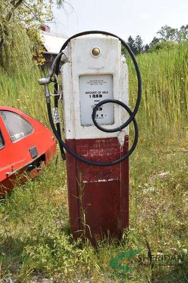 Gas pump image