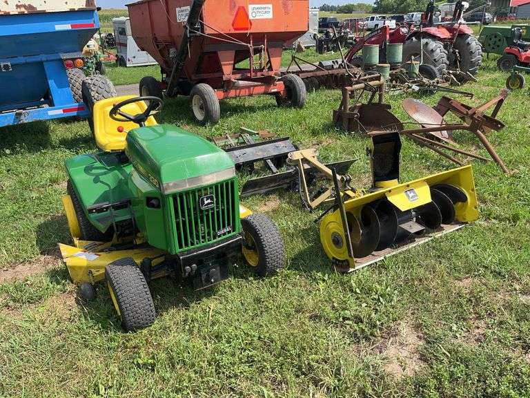 John Deere 330 diesel lawn tractor, K,  row:3 image