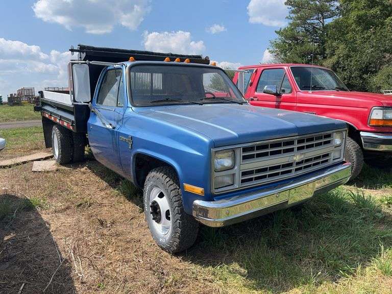 1987 Chevrolet R30 Dump Truck, K, row:2 image